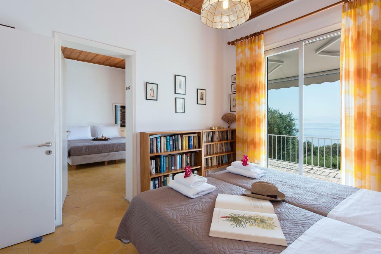 Villa Aquila Perama  Buitenkant foto