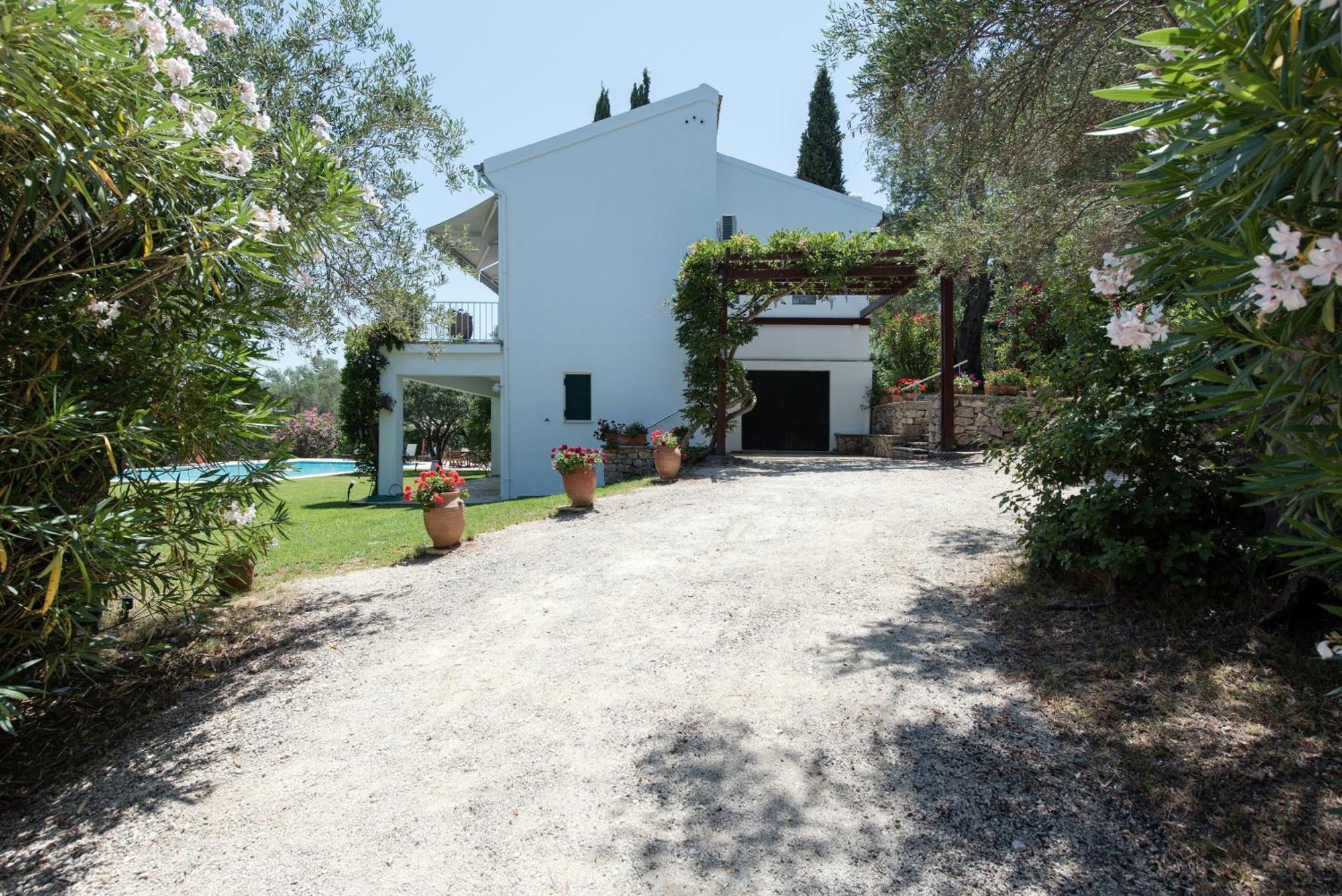 Villa Aquila Perama  Buitenkant foto