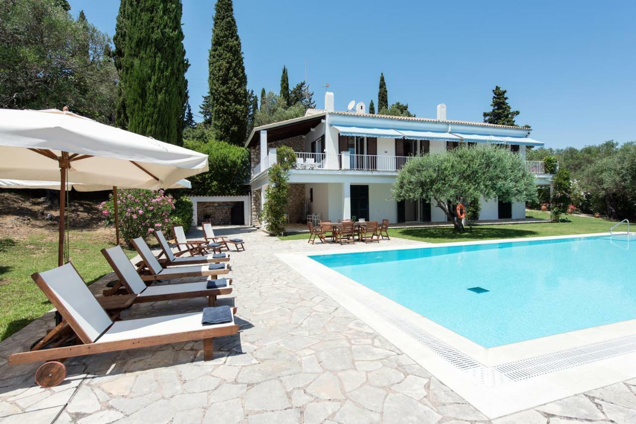 Villa Aquila Perama  Buitenkant foto
