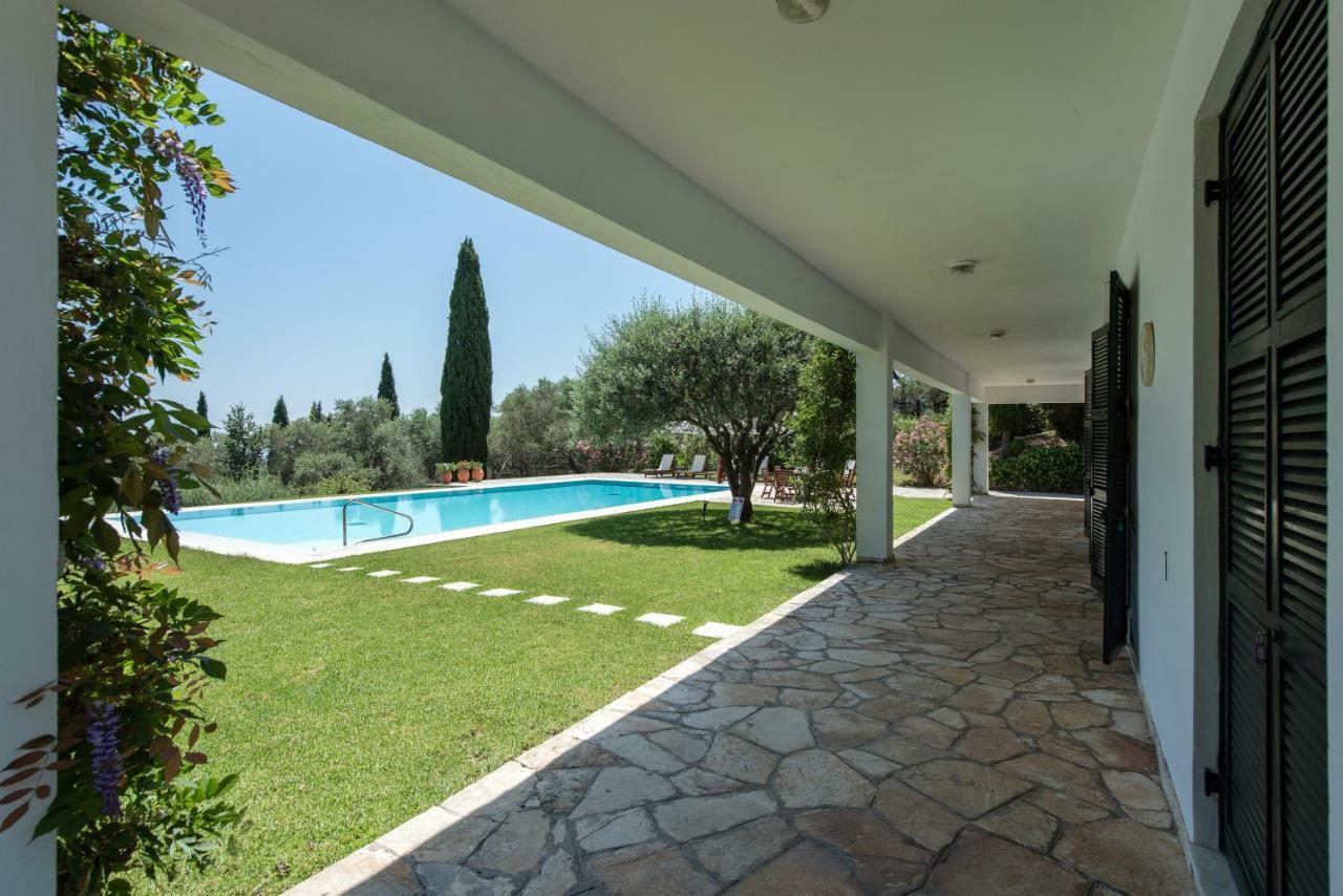 Villa Aquila Perama  Buitenkant foto